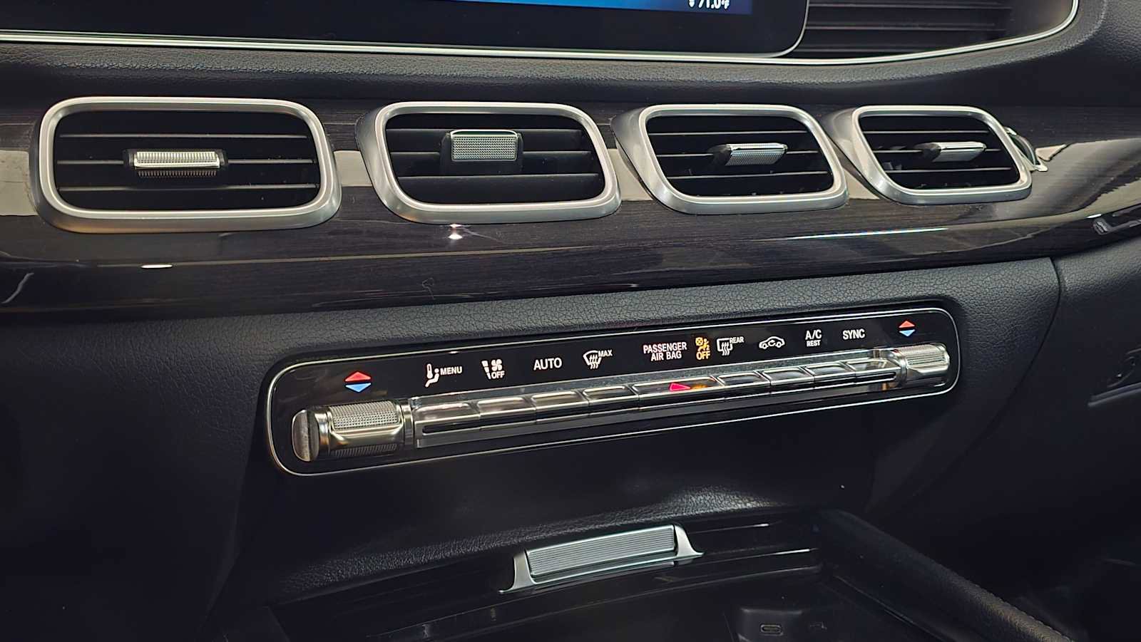 Used 2020 Mercedes-Benz GLE 350 4MATIC image 33