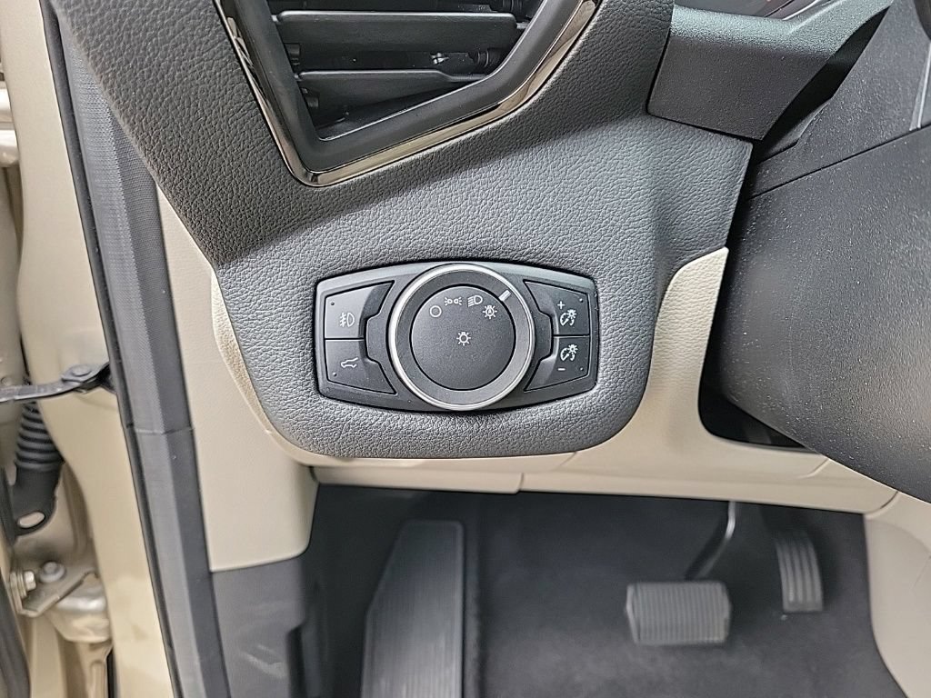 Used 2017 Ford Escape Titanium AWD/4WD image 31