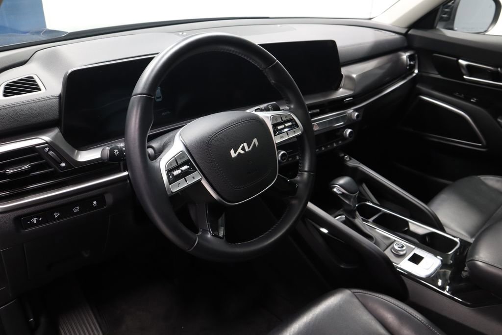 Used 2025 Kia Telluride S FWD image 23