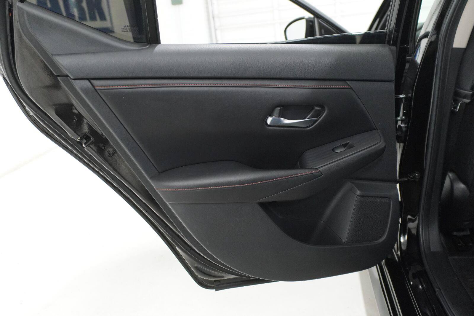 Used 2022 Nissan Sentra SR w/ Midnight Edition FWD image 27