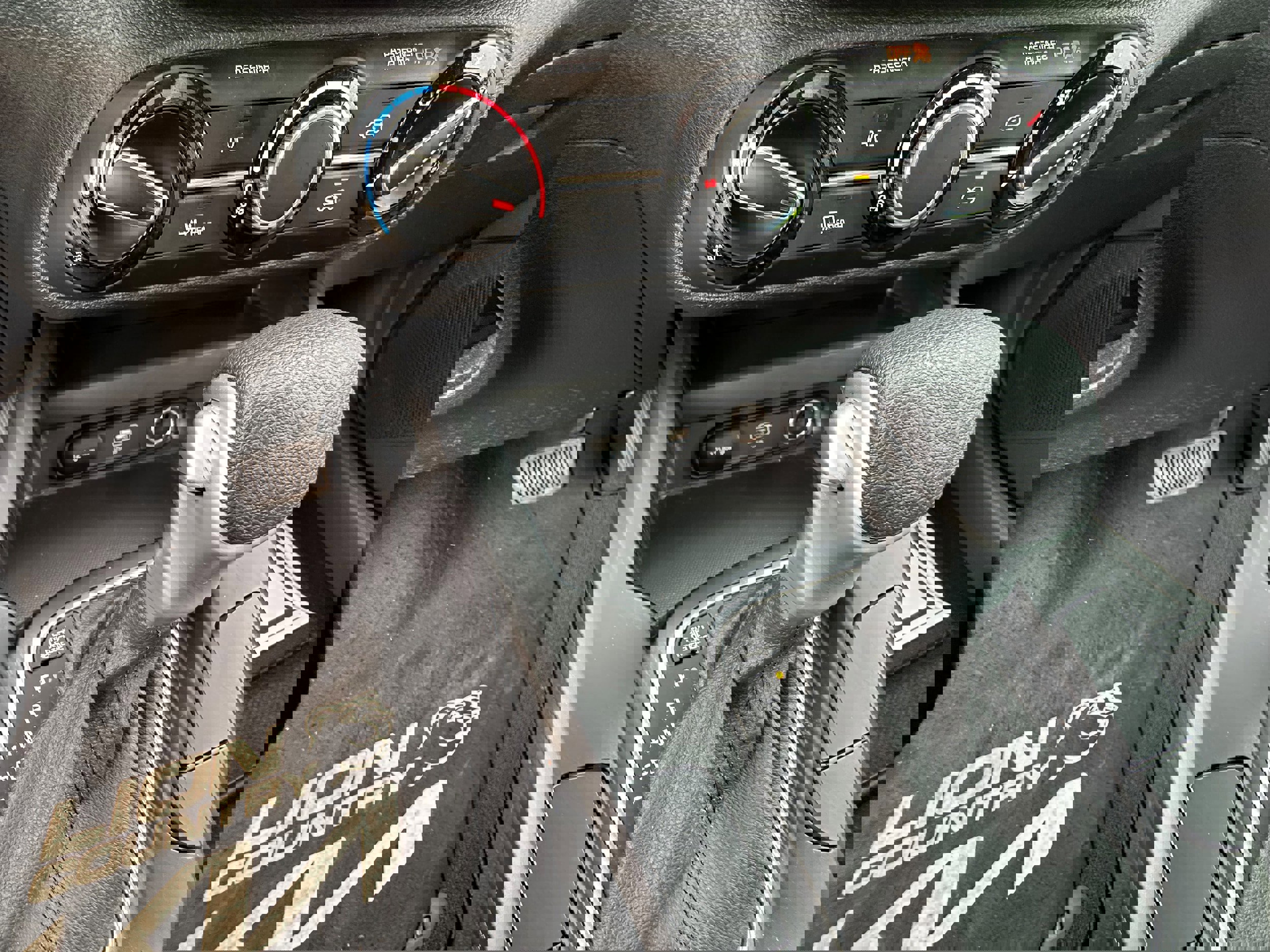 Used 2023 Kia Soul LX image 27