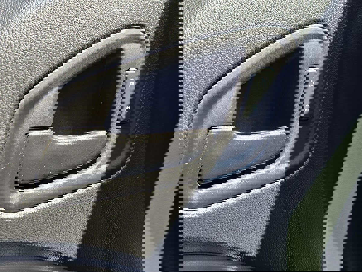 Used 2019 Chevrolet Colorado W/T w/ Custom Special Edition image 29