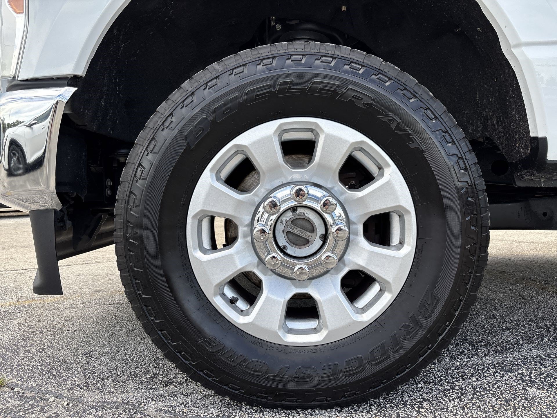 Used 2023 Ford F250 XLT w/ FX4 Off-Road Package AWD/4WD image 18