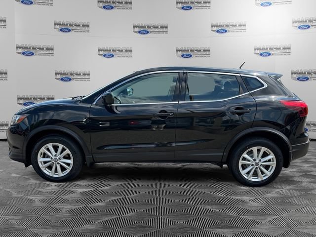 Used 2019 Nissan Rogue Sport S w/ Appearance Package AWD/4WD image 2