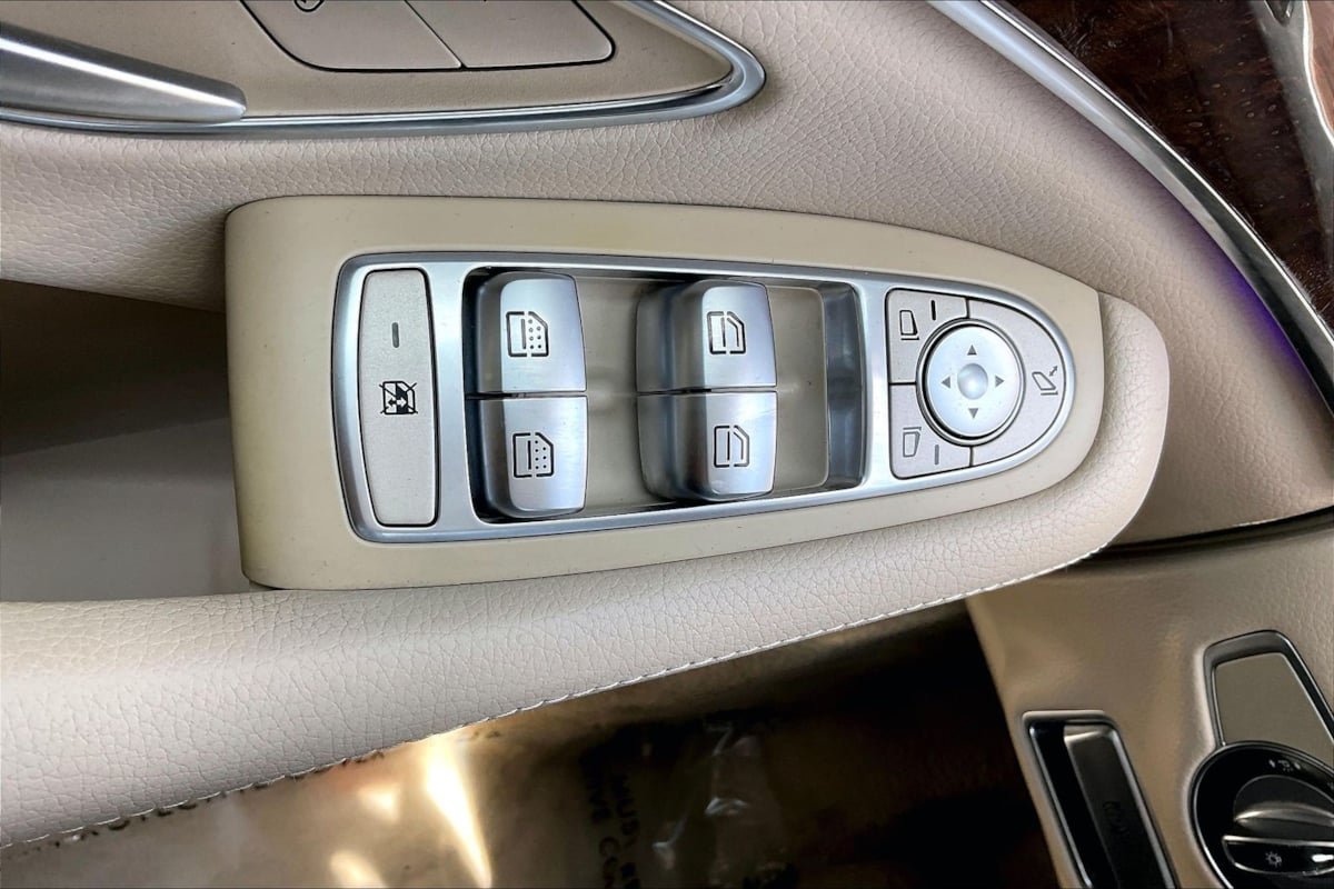 Used 2018 Mercedes-Benz S 450 Sedan image 34