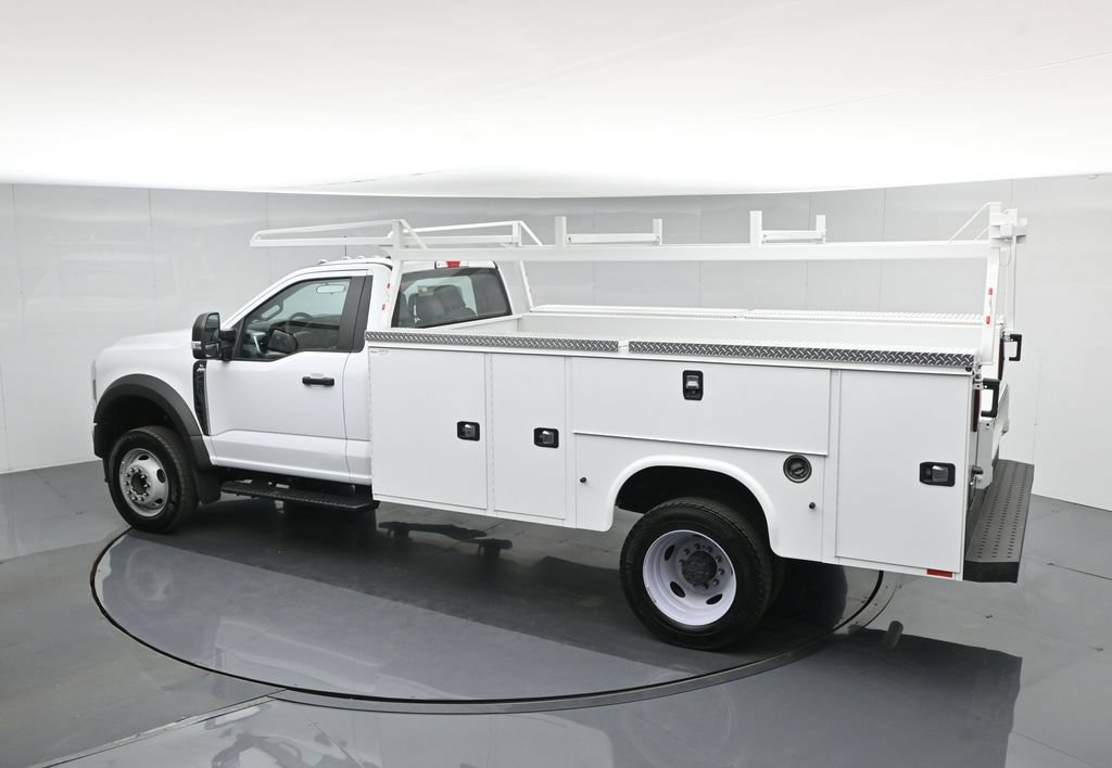 New 2025 Ford F450 XL w/ XL Chrome Package RWD image 47