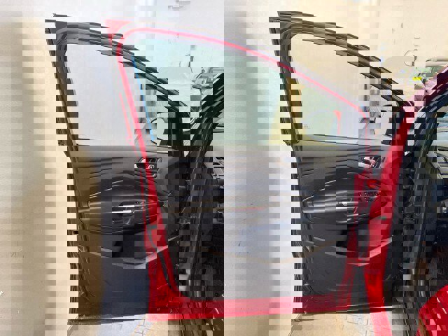 Used 2019 Ford Escape SE image 14