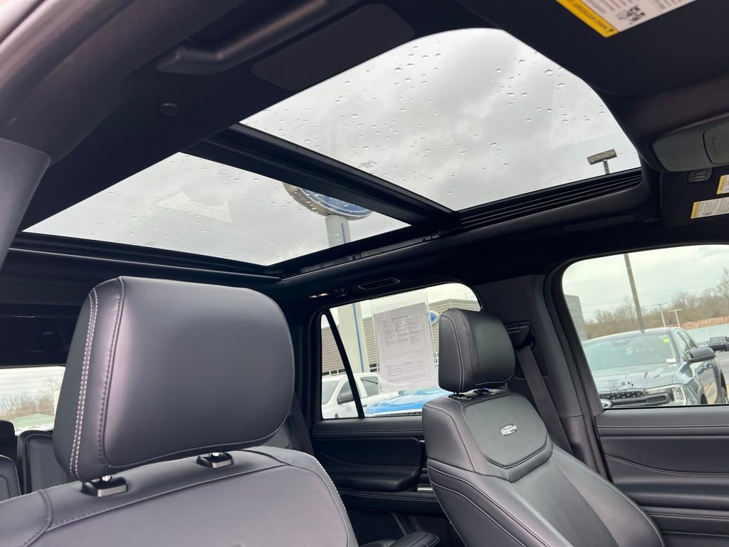 Used 2025 Ford Expedition Platinum w/ Stealth Performance Package image 11