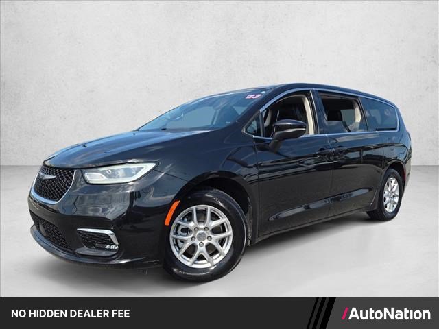 Used 2023 Chrysler Pacifica Touring-L FWD video 1