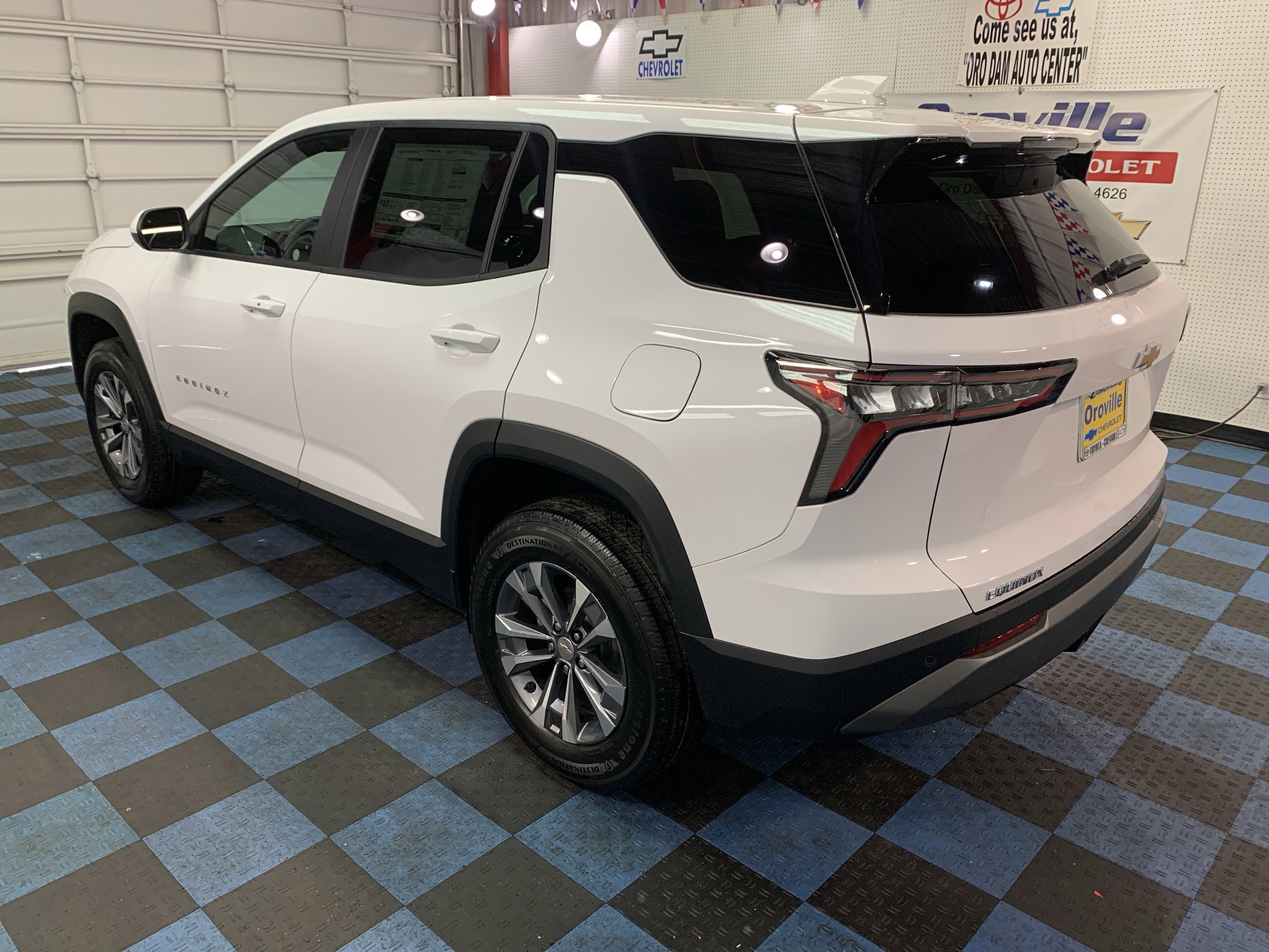 New 2026 Chevrolet Equinox LT image 1