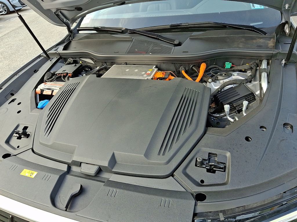 Used 2023 Audi e-tron Premium w/ Convenience Plus Package image 29