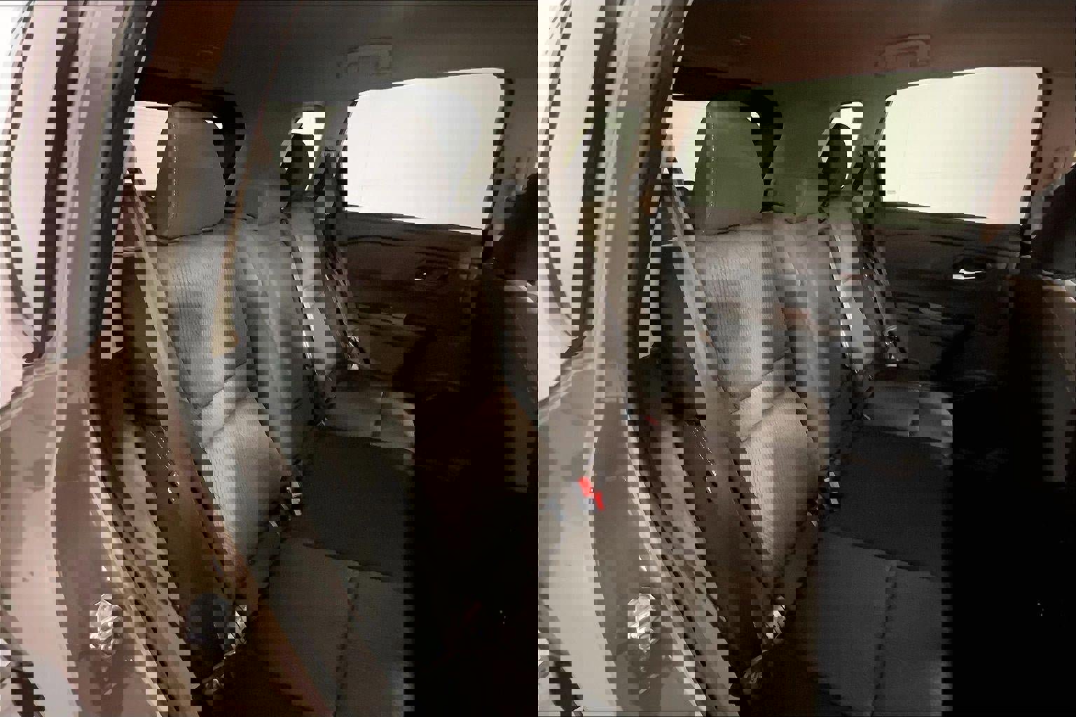 Used 2025 Nissan Rogue SV image 23