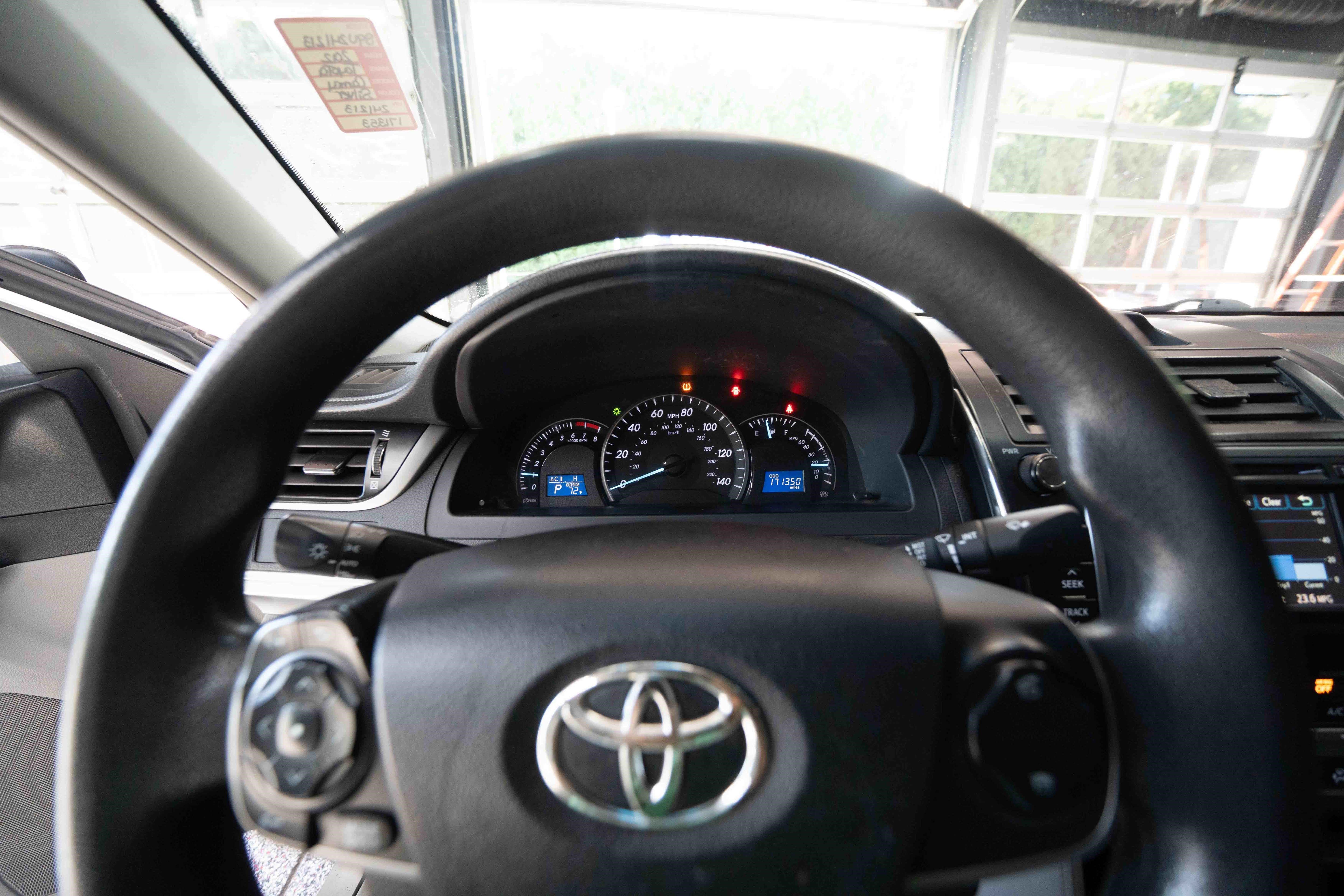 Used 2012 Toyota Camry LE FWD image 15