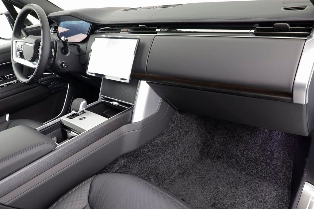 New 2025 Land Rover Range Rover SE AWD/4WD image 22