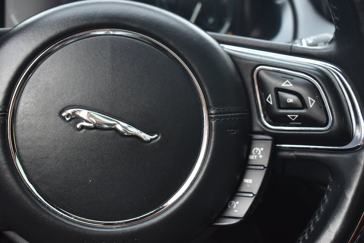 Used 2013 Jaguar XJ L Supercharged image 25