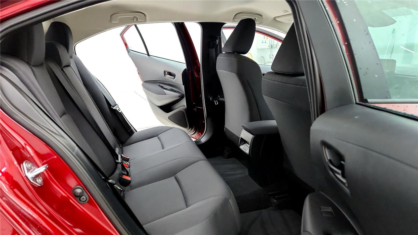 Certified 2025 Toyota Corolla LE image 15