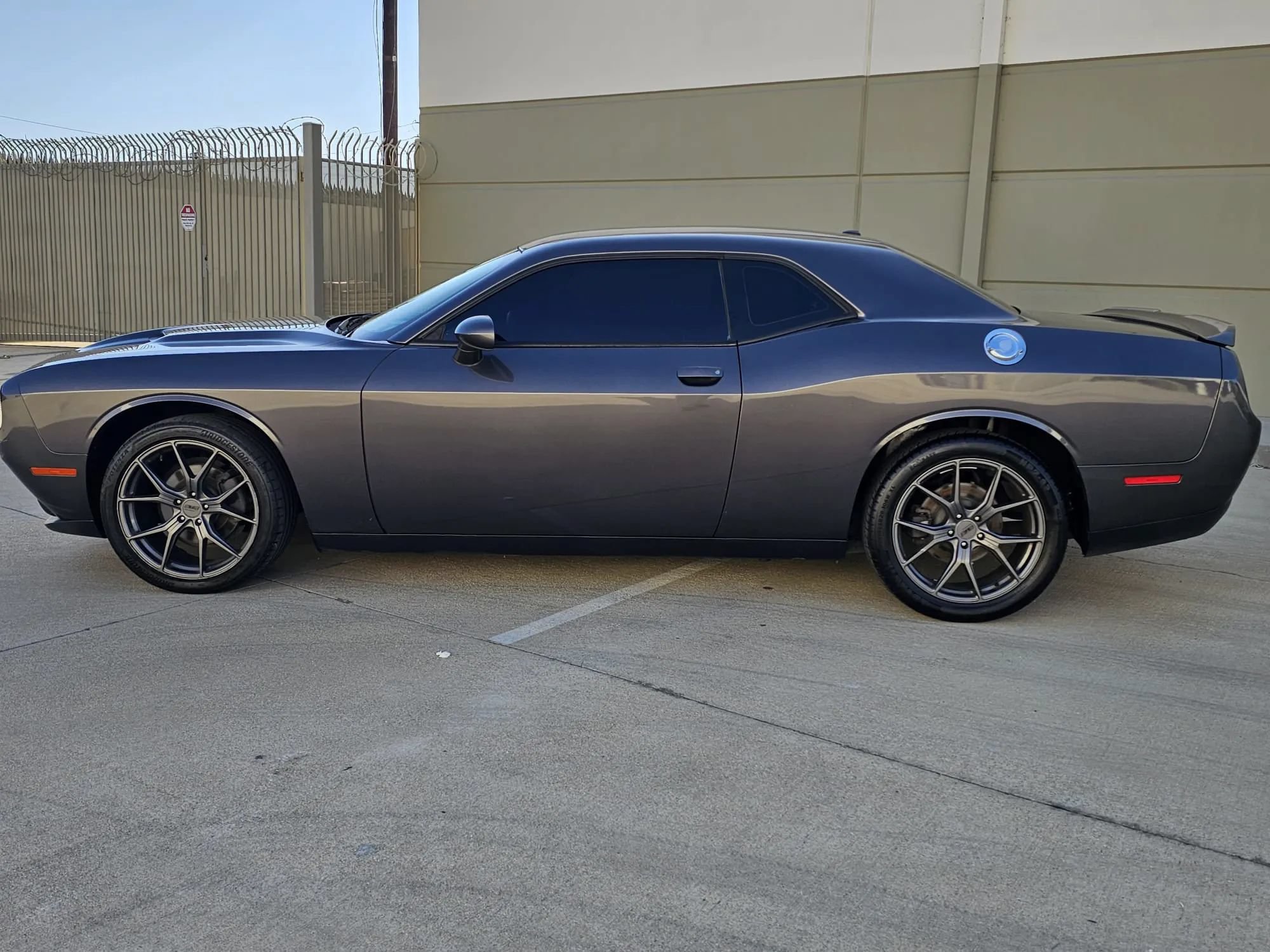 Used 2018 Dodge Challenger SXT RWD image 8