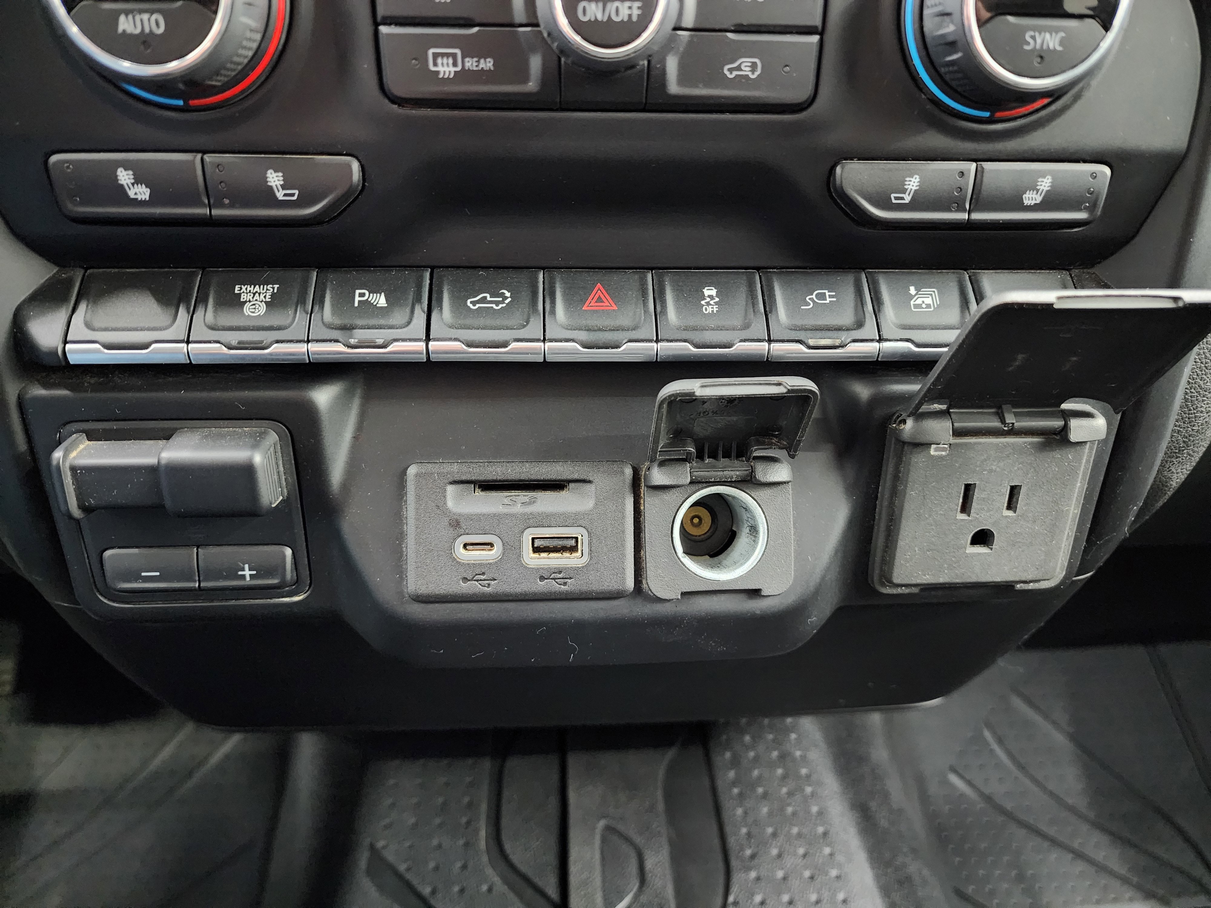 Used 2022 Chevrolet Silverado 2500 LTZ w/ Safety Package image 53