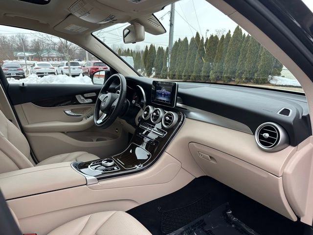 Used 2017 Mercedes-Benz GLC 300 4MATIC image 30