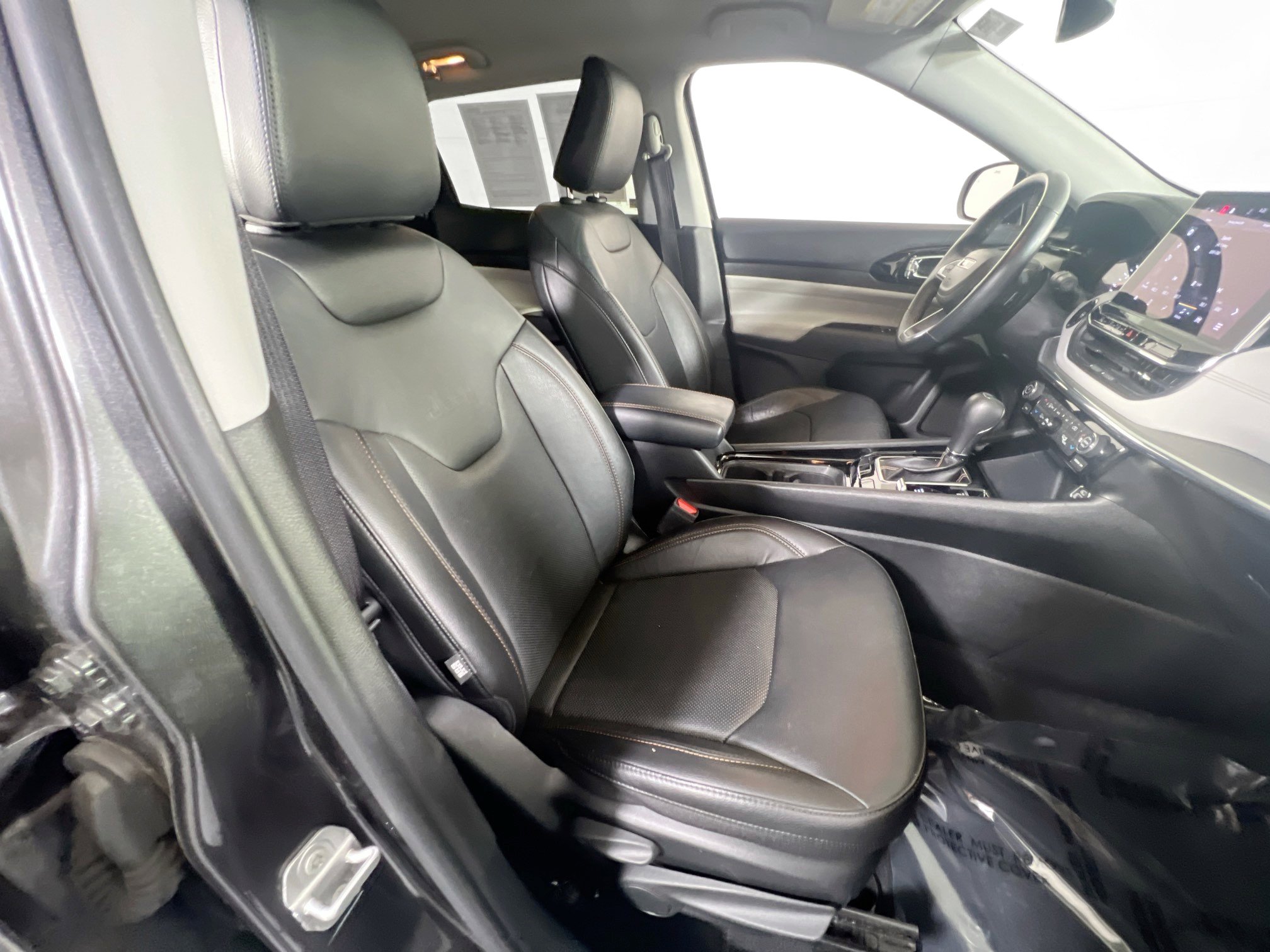 Used 2022 Jeep Compass Limited image 25