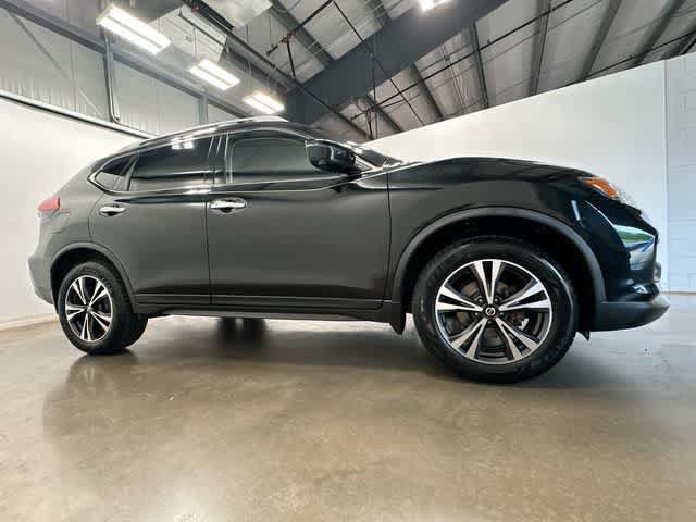 Used 2019 Nissan Rogue SV w/ Premium Package AWD/4WD image 3