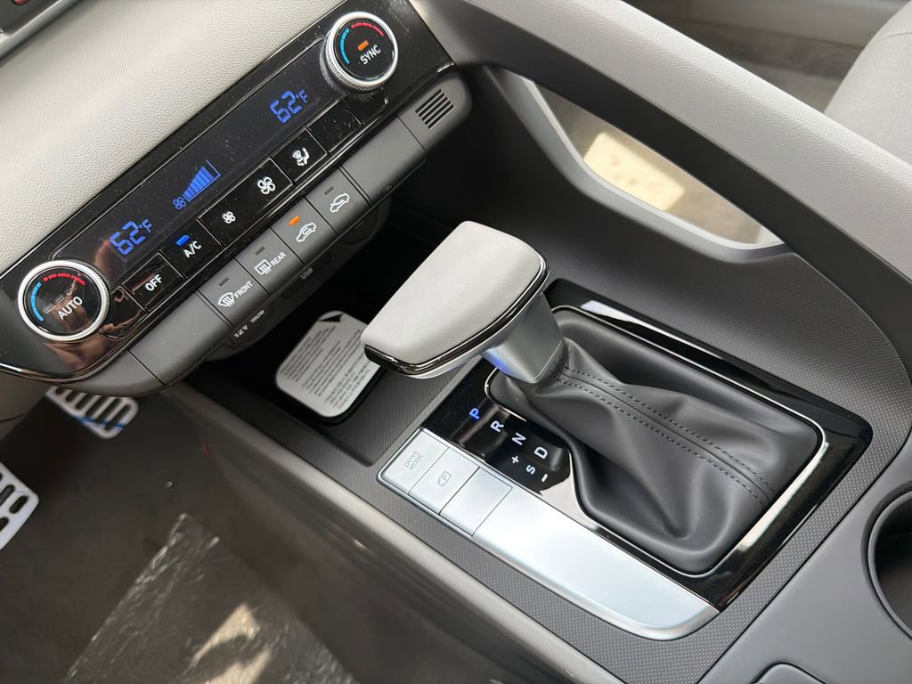 New 2026 Hyundai Elantra Sport FWD image 25
