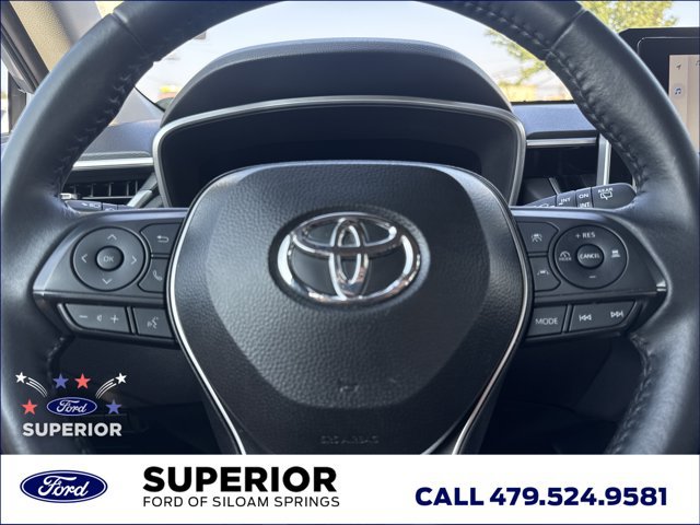 Used 2025 Toyota Corolla Cross XLE FWD image 21