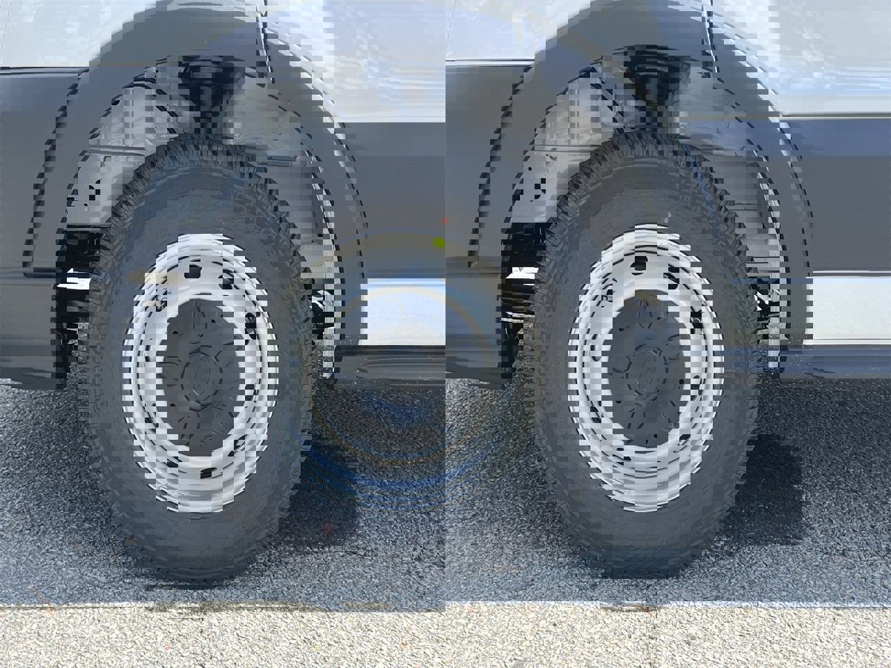 New 2026 Ford Transit 250 148 Medium Roof w/ Load Area Protection Package image 25