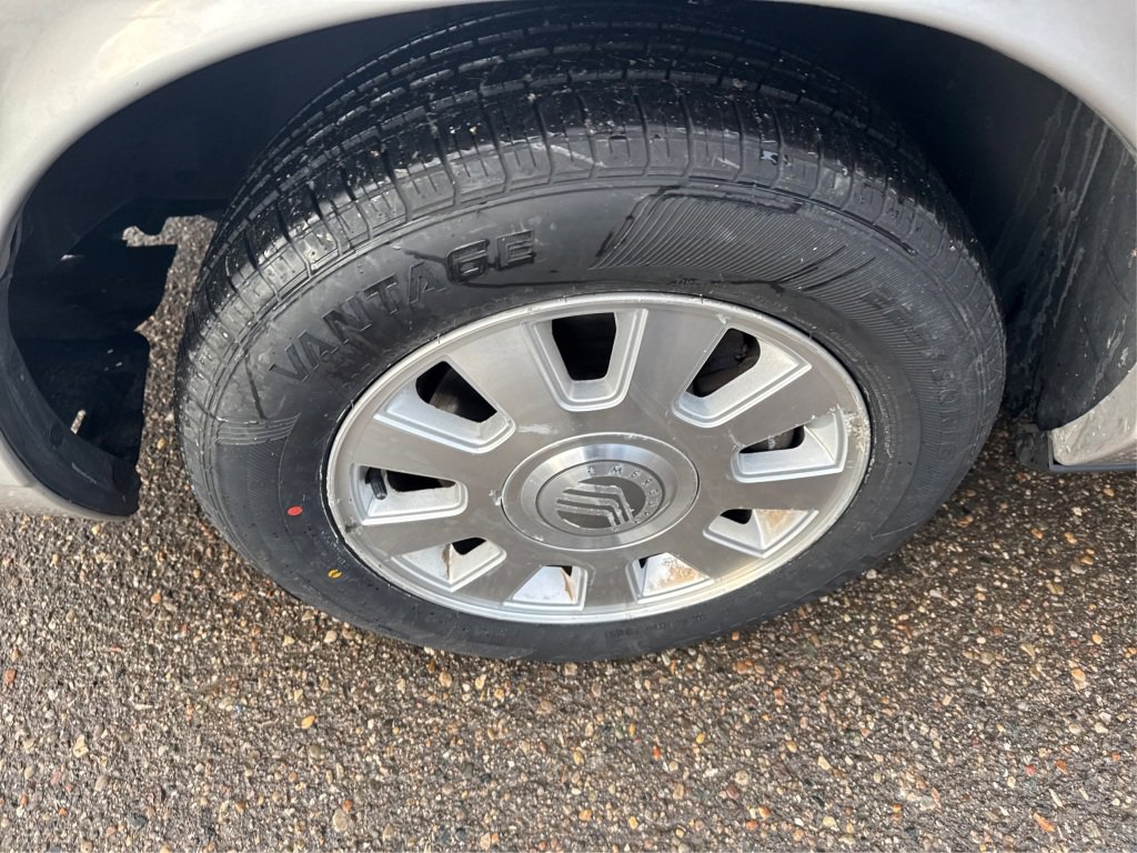 Used 2005 Mercury Grand Marquis LS image 22