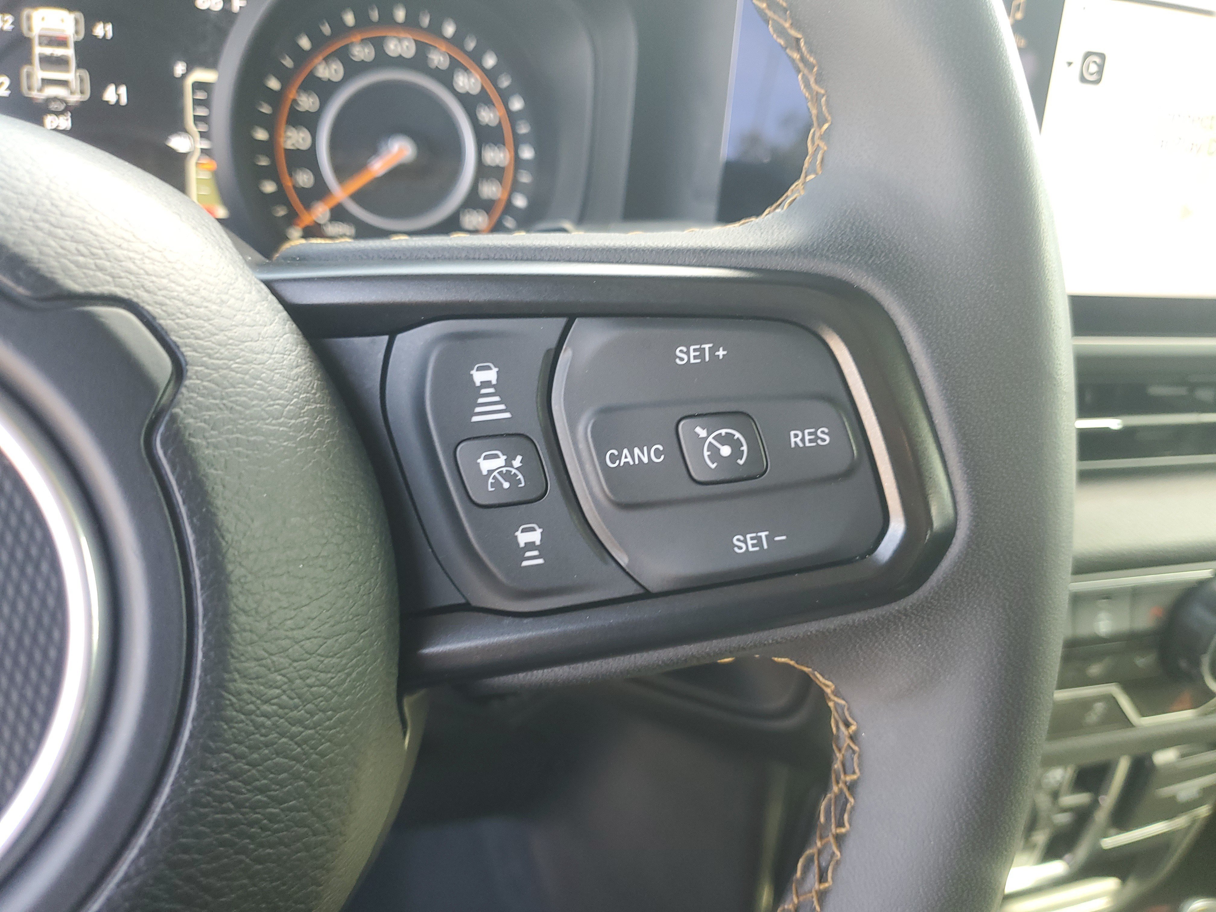 Used 2024 Jeep Wrangler Unlimited Sport AWD/4WD image 17