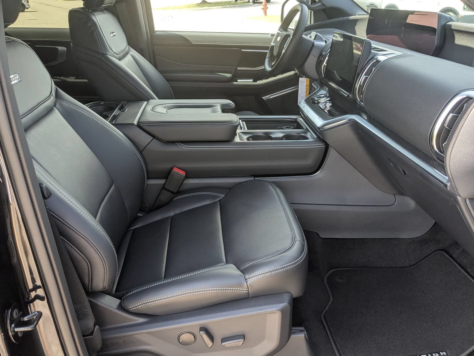 New 2027 Ford Expedition Max Platinum w/ Stealth Performance Package AWD/4WD image 38