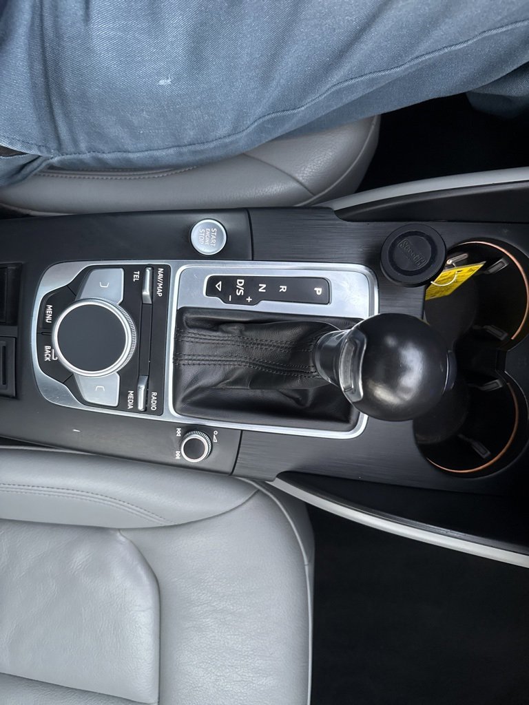 Used 2017 Audi A3 e-tron Prestige image 35