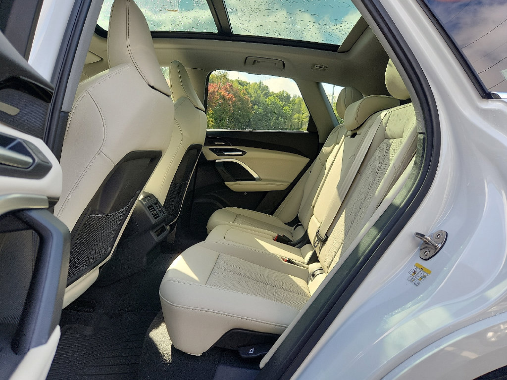 Certified 2025 Audi Q5 Premium w/ Premium Plus AWD/4WD image 16