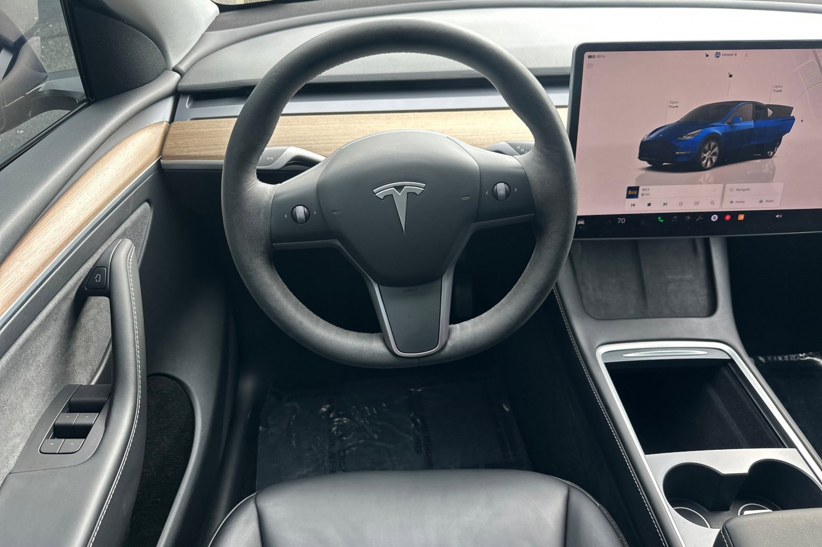 Used 2022 Tesla Model Y Long Range image 18