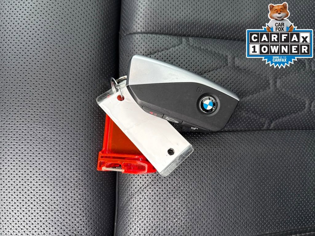 Used 2025 BMW X5 xDrive50e image 32