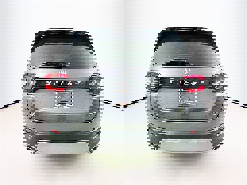 New 2026 Honda Pilot Touring image 6