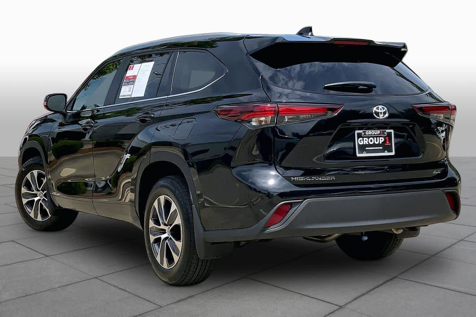 Certified 2026 Toyota Highlander XLE AWD/4WD image 12