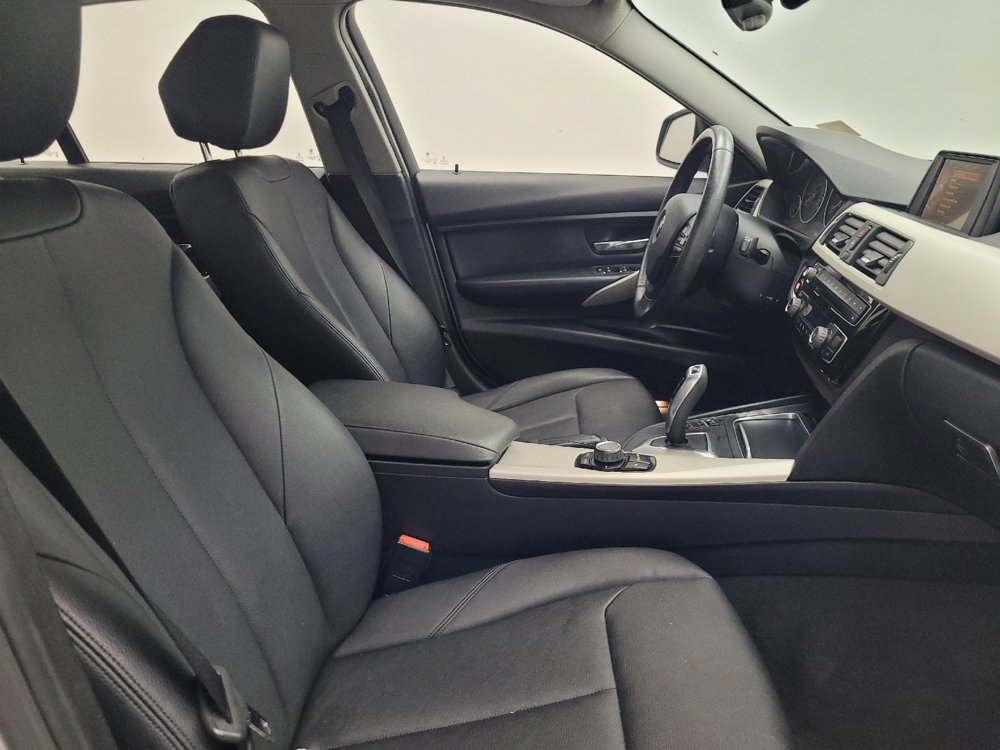 Used 2016 BMW 320i xDrive Sedan AWD/4WD image 21