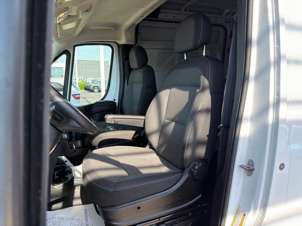 Used 2024 RAM ProMaster 2500 w/ Convenience Group FWD image 10