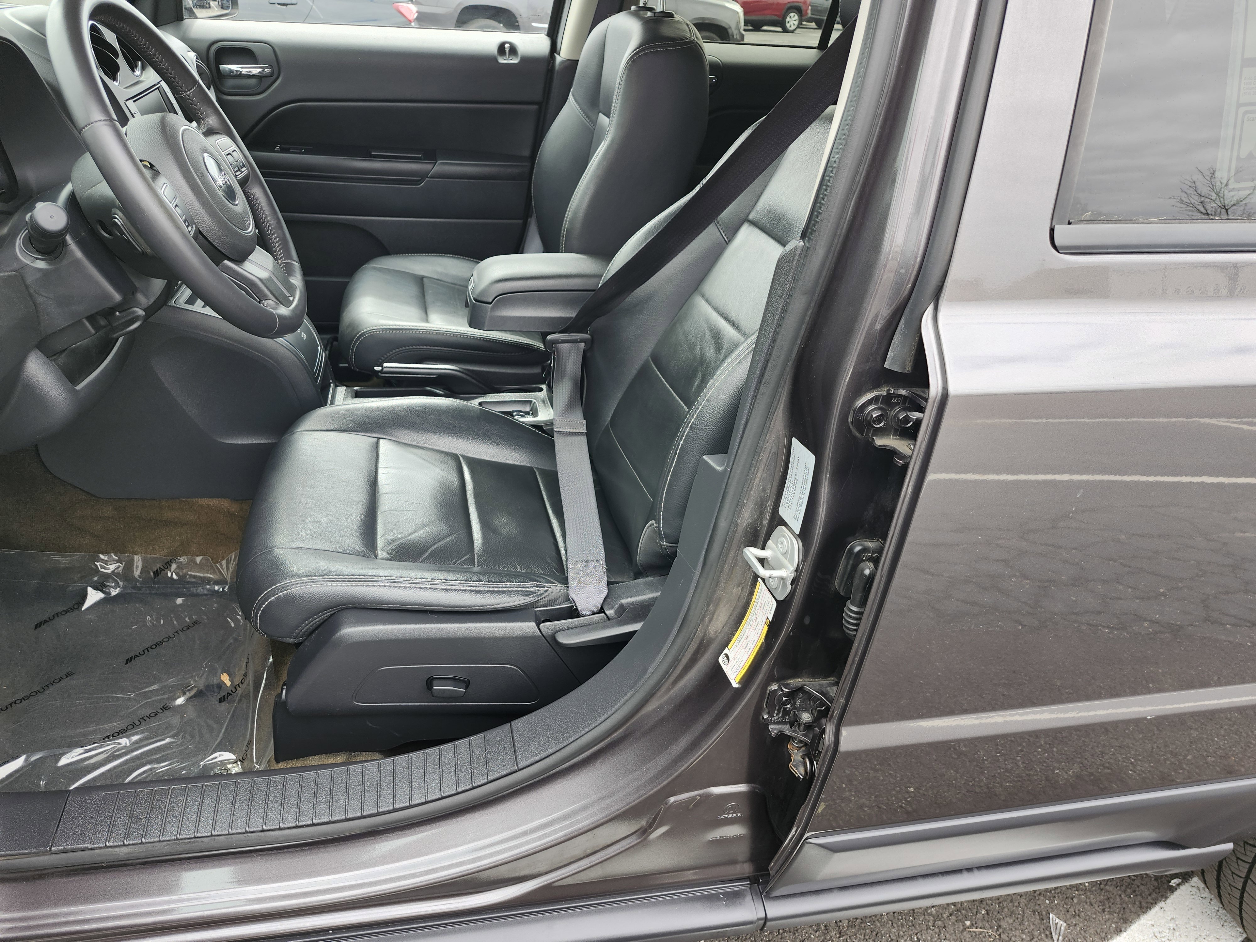 Used 2016 Jeep Patriot High Altitude image 18