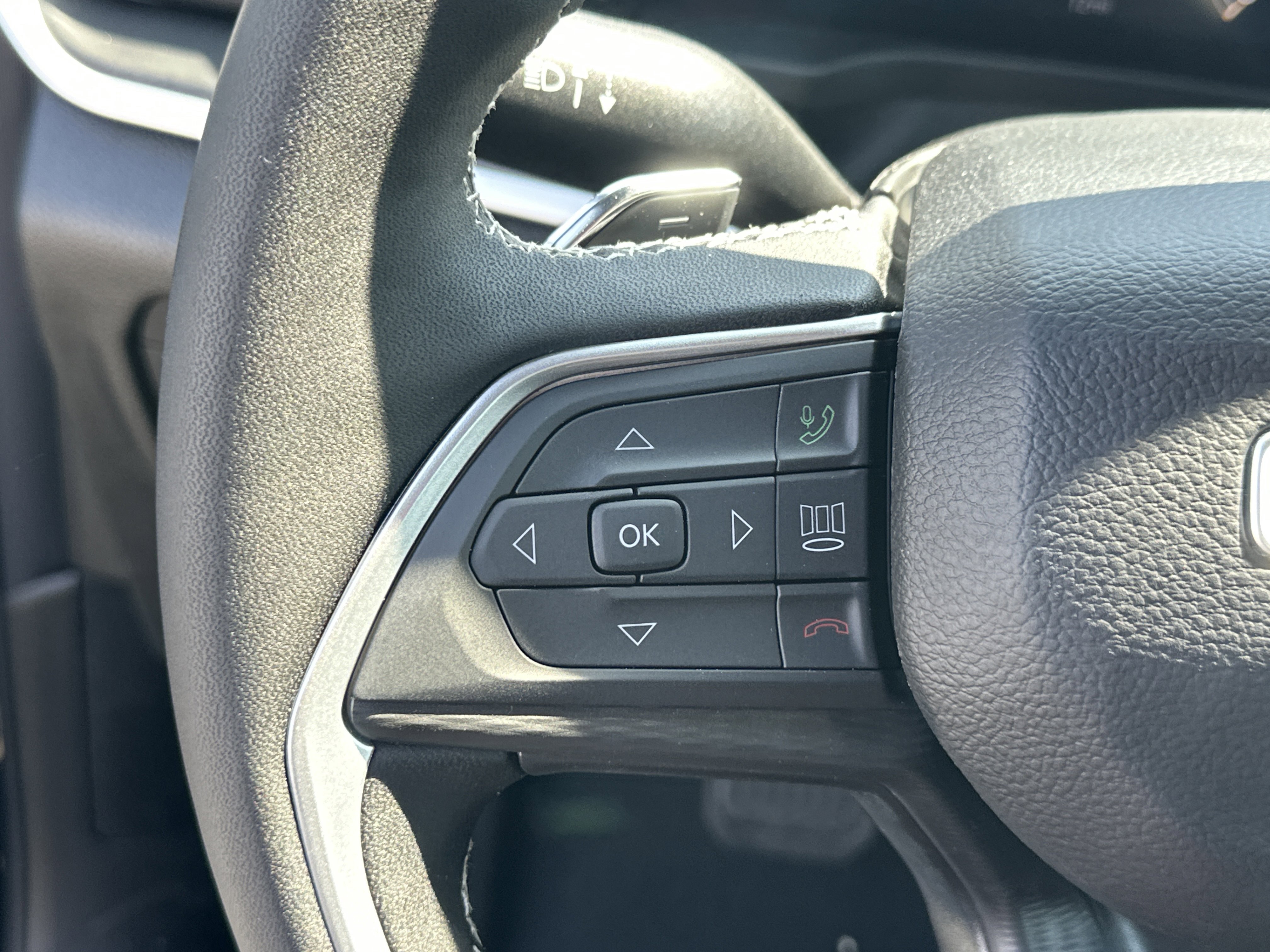 New 2026 Jeep Grand Cherokee Laredo AWD/4WD image 10