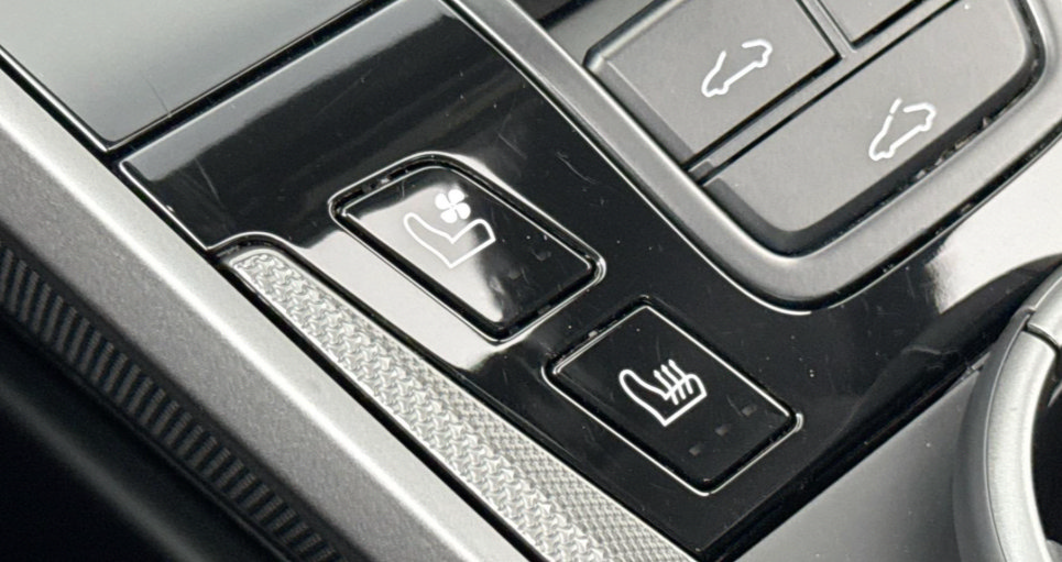 Used 2020 Porsche 911 Carrera image 21