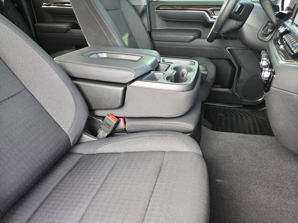 Used 2025 GMC Sierra 1500 Elevation image 9