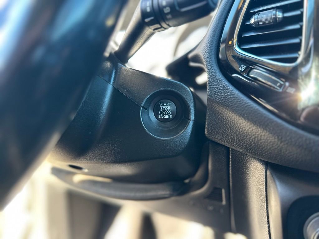 Used 2018 Jeep Compass Altitude w/ Popular Equipment Group image 28