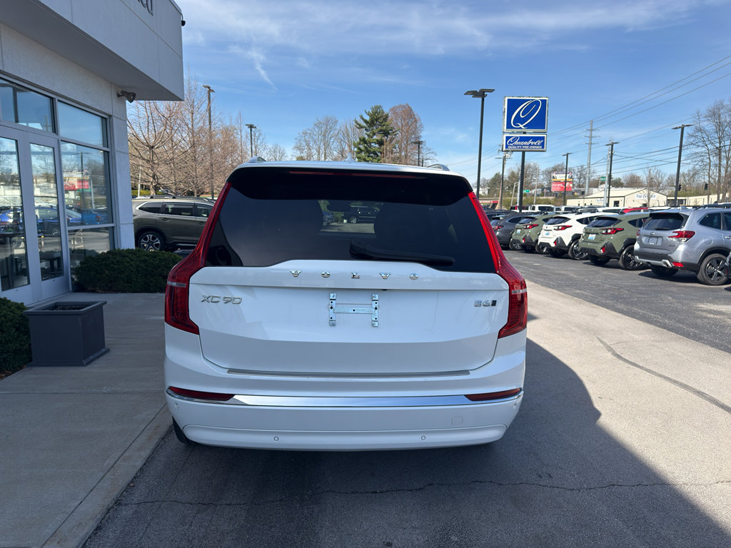 Used 2023 Volvo XC90 B6 Ultimate w/ Protection Package Premier image 4