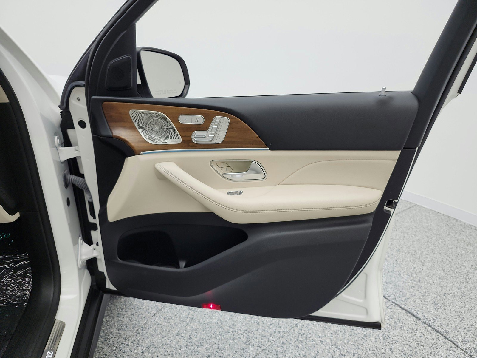 Certified 2022 Mercedes-Benz GLS 450 4MATIC image 25