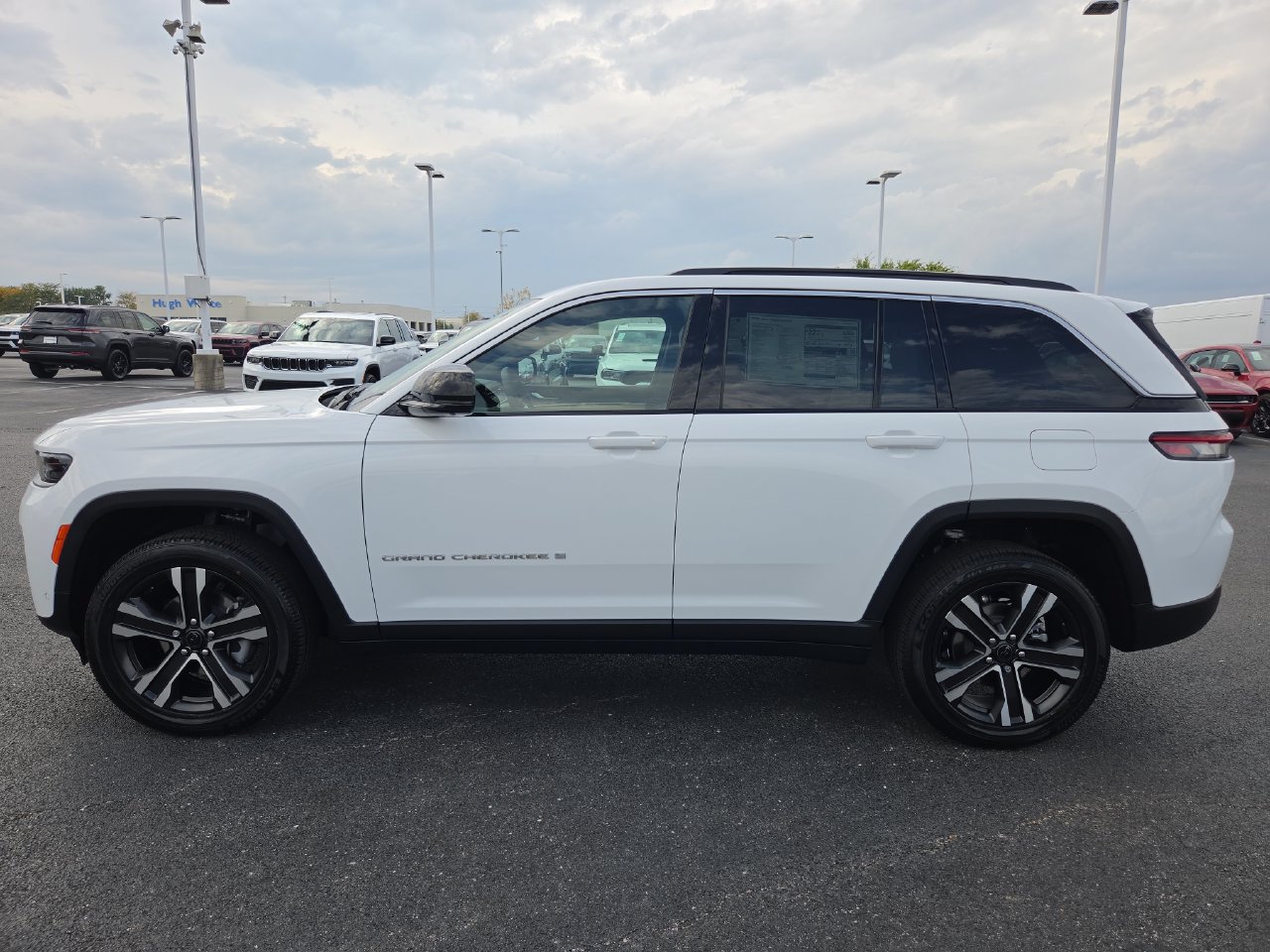 New 2027 Jeep Grand Cherokee Limited AWD/4WD image 27