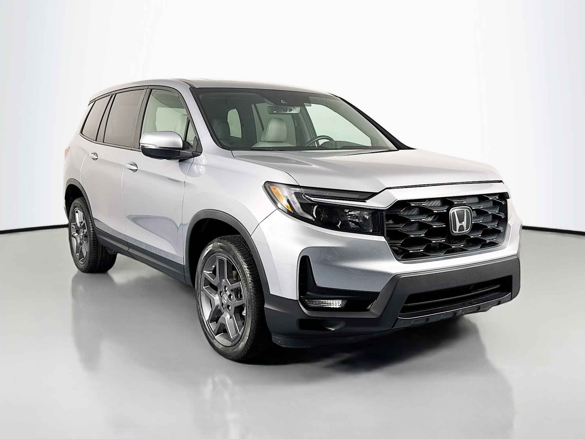Certified 2023 Honda Passport EX-L image 3
