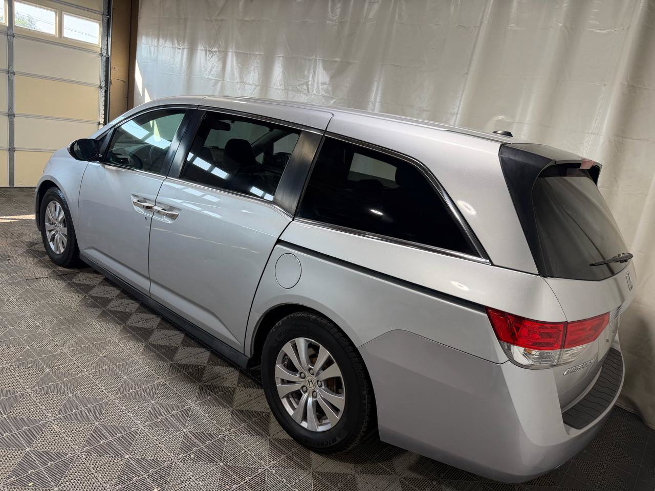 Used 2015 Honda Odyssey EX-L image 4