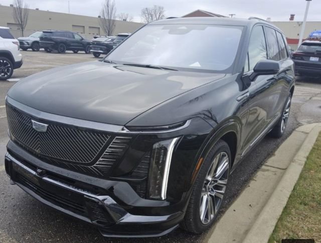 Used 2026 Cadillac Vistiq Platinum AWD/4WD image 3